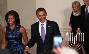 Мишель Обама в блестящем платье встретила Хануку раньше времени