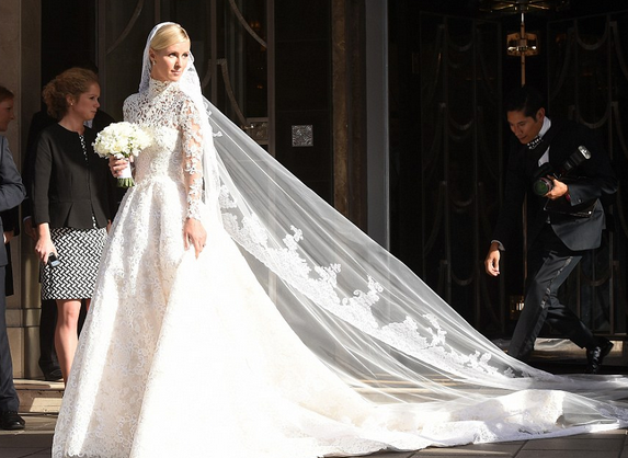 Свадьба миллиардеров: Ники Хилтон и ее платье