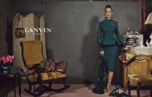 В кампании Lanvin участвовала 82-летняя модель