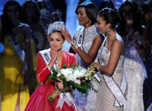 «Мисс Вселенная» стала американка, поддержавшая девушку-транссексуала