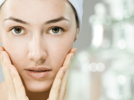 Способы удаления макияжа и ухода за ресницами и кожей лица